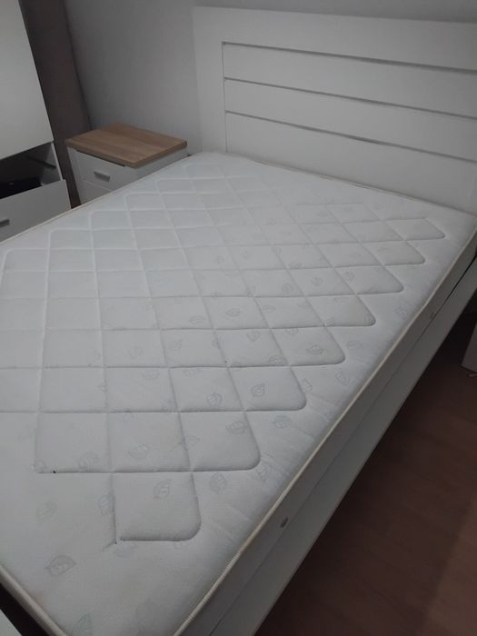 Cama casal completo semi novo