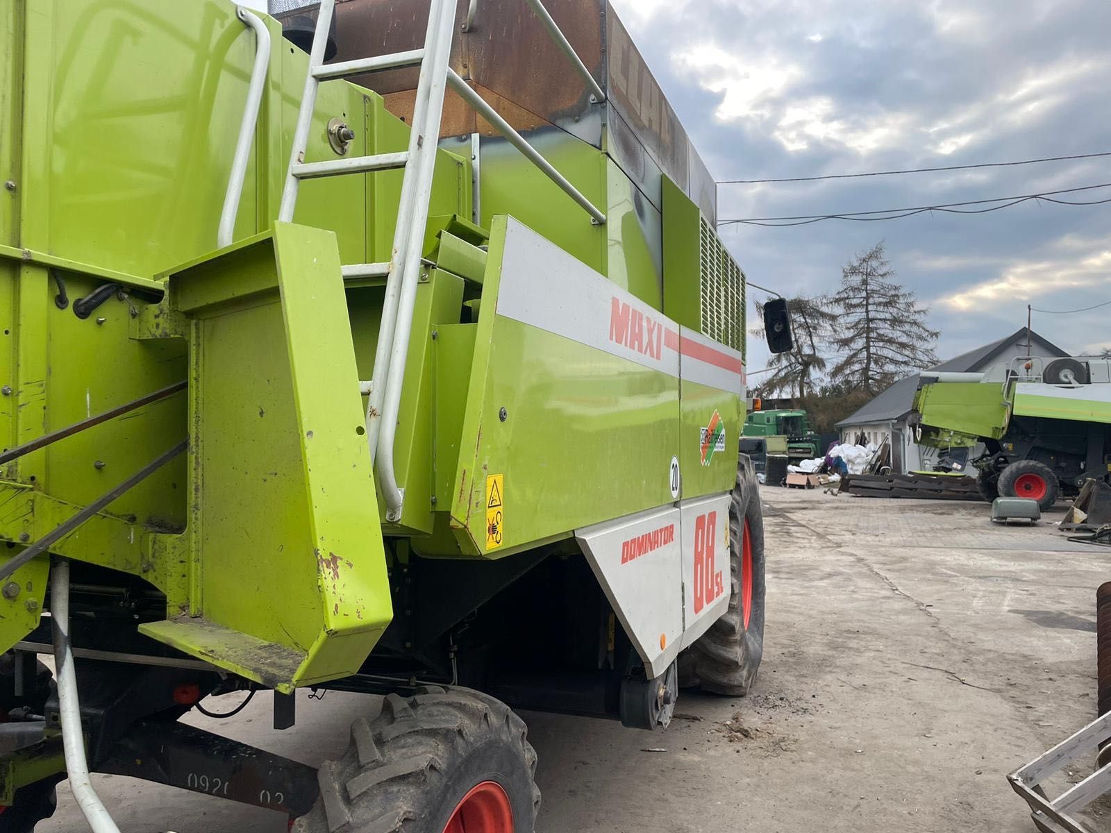 Kombajn Claas Dominator 88 Mega 204 części używane oryginalne