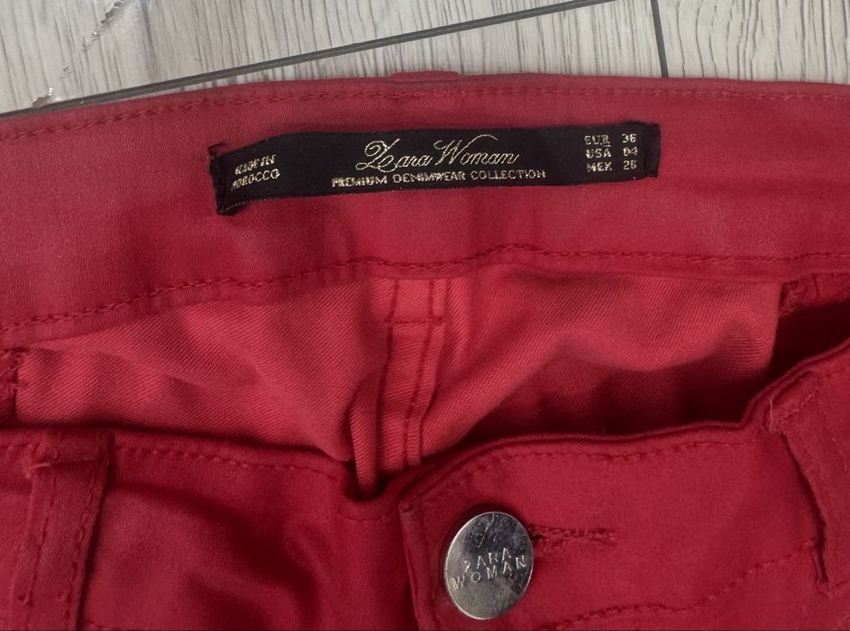 Spodnie damskie woskowane czerwone ZARA 36/38