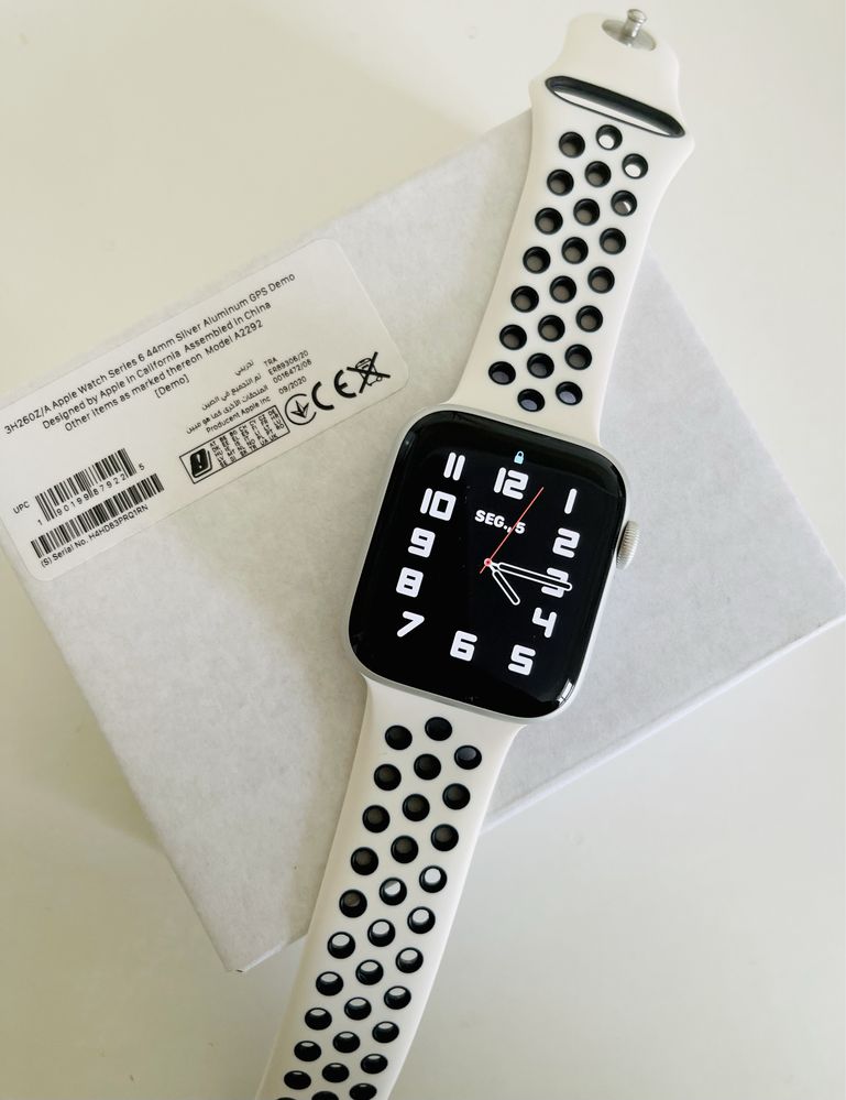 Apple Watch Series 6 44mm Silver GPS