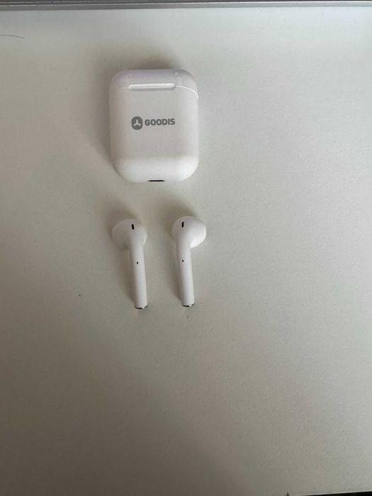 GOODIS Bluetooth Headphones - Excellent Condition, Almost New!64550579561731122