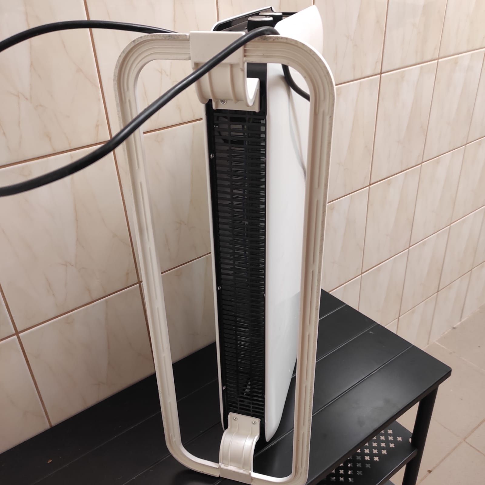 Grzejnik elektryczny, konwektorowy, przenośny MILL 2000 W.