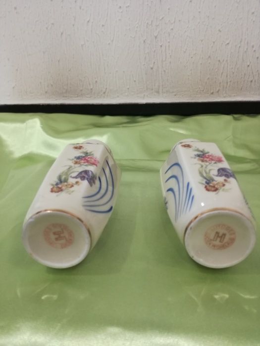 2 Jarras de Porcelana Limoges pintadas à mão