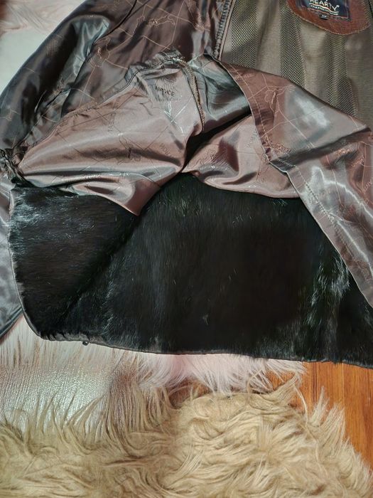 Продам кожаную куртку