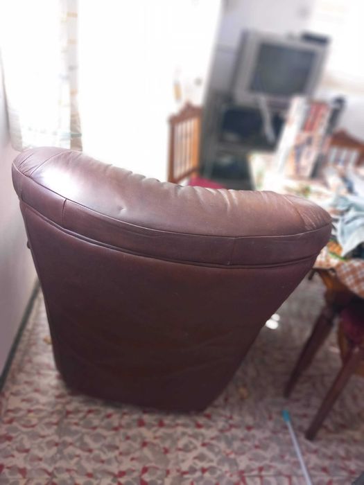 cadeirão em pele, bom estado