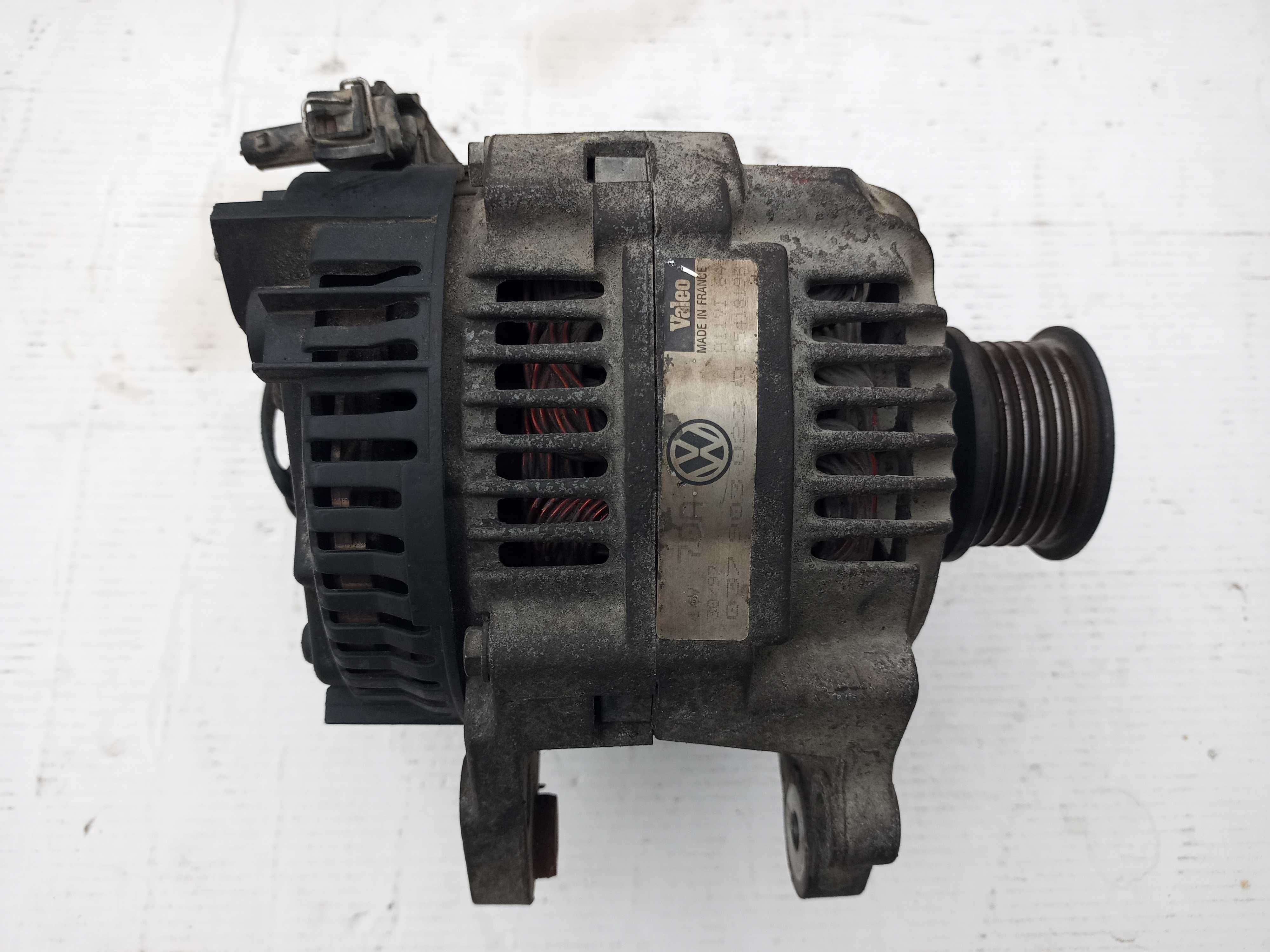 Alternator, prądnica silnika 1.9D, 1.9TD, 2.4D VW Transporter T4.