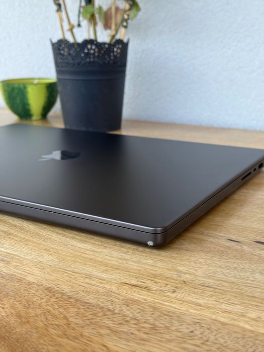 Apple MacBook Pro 16” M3 Pro / 36 GB RAM / 512GB SSD