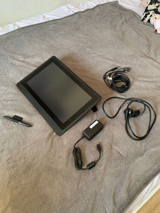 Wacom 16 Cintiq drawing tablet