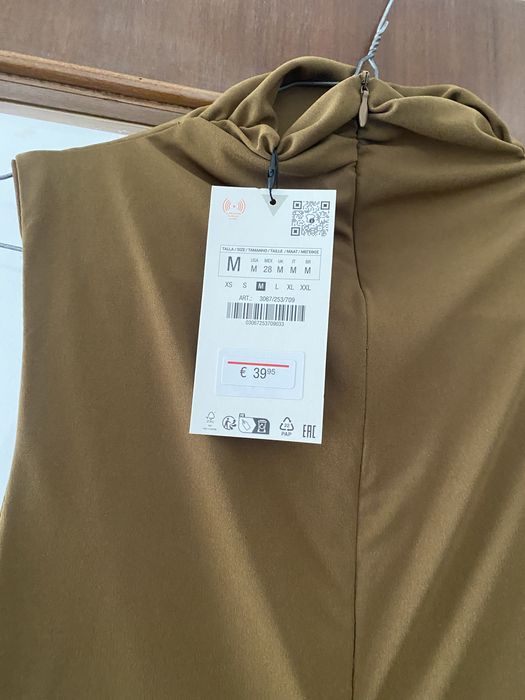 Vestido Midi com Nó zara