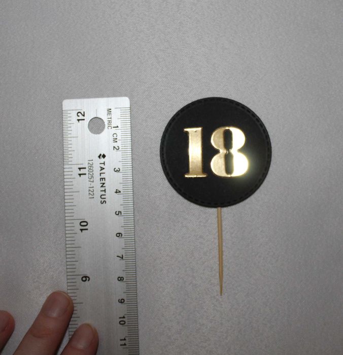 Topper ozdoba 18 urodziny osiemnastka czarny złoty srebrny