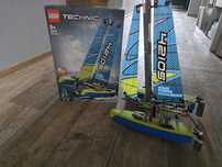 Lego technic katamaran