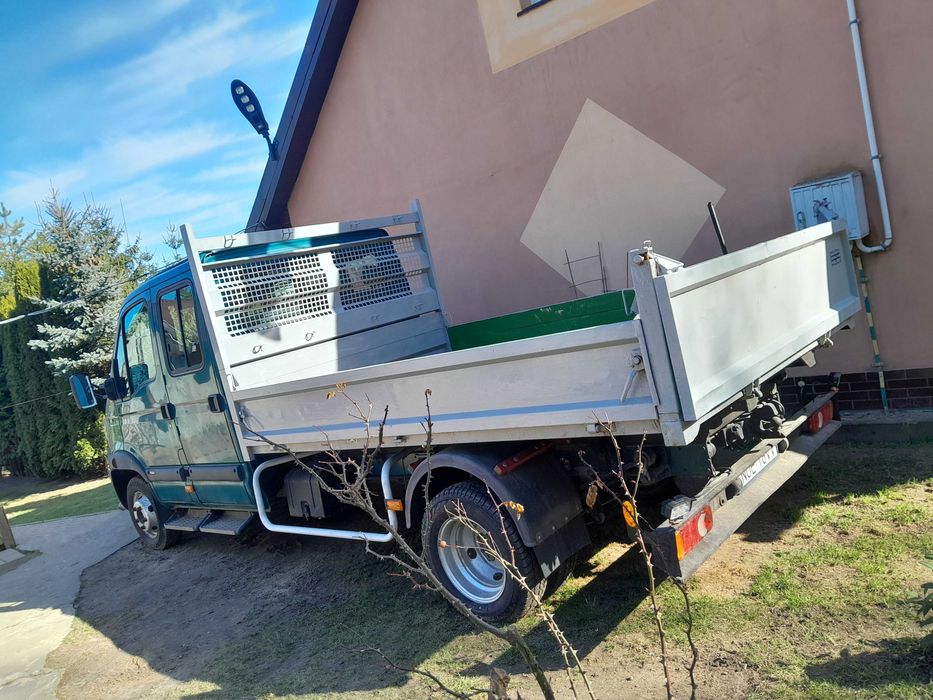 Auto ciężarowe wywrotka