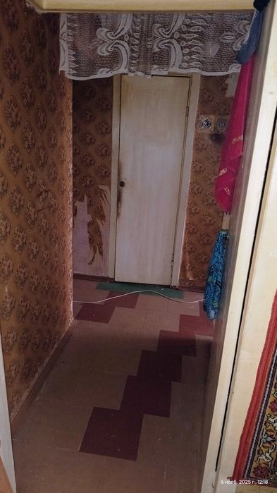 Продам 3-х. комнатную квартиру под ремонт..