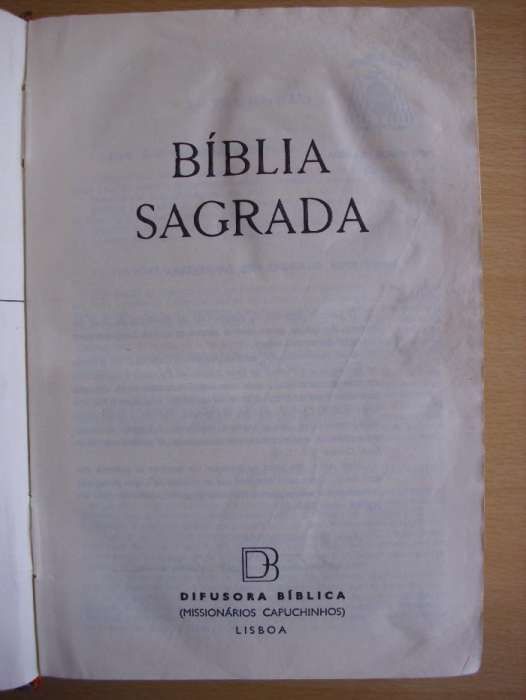 Bíblia Sagrada - Versão de textos originais