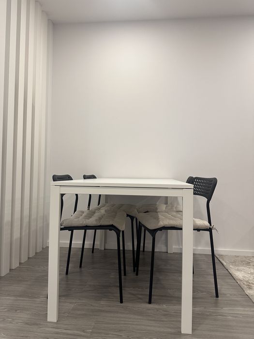 Mesa + 4 Cadeiras IKEA