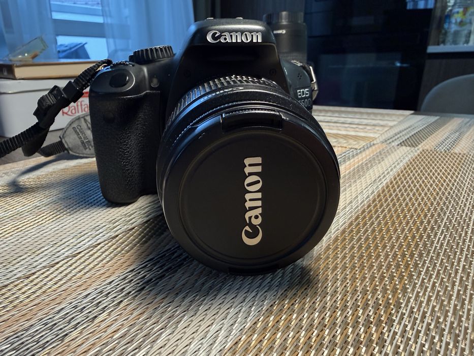 Фотоапарат Canon EOS 550 d