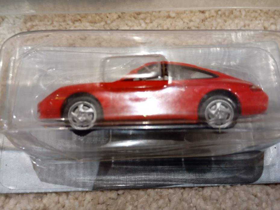Coleção Porche com todos os carros da coleção e fascículos