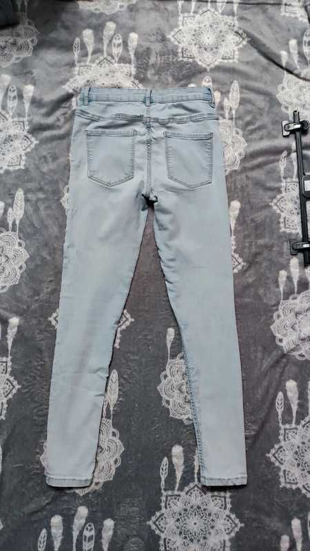 Spodnie damskie jeansy rurki 69% bawełna - MODA WIOSNA 2024