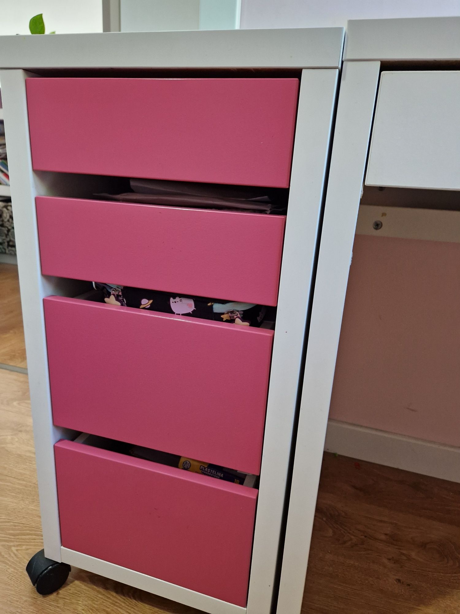 Biurko z szufladami Ikea