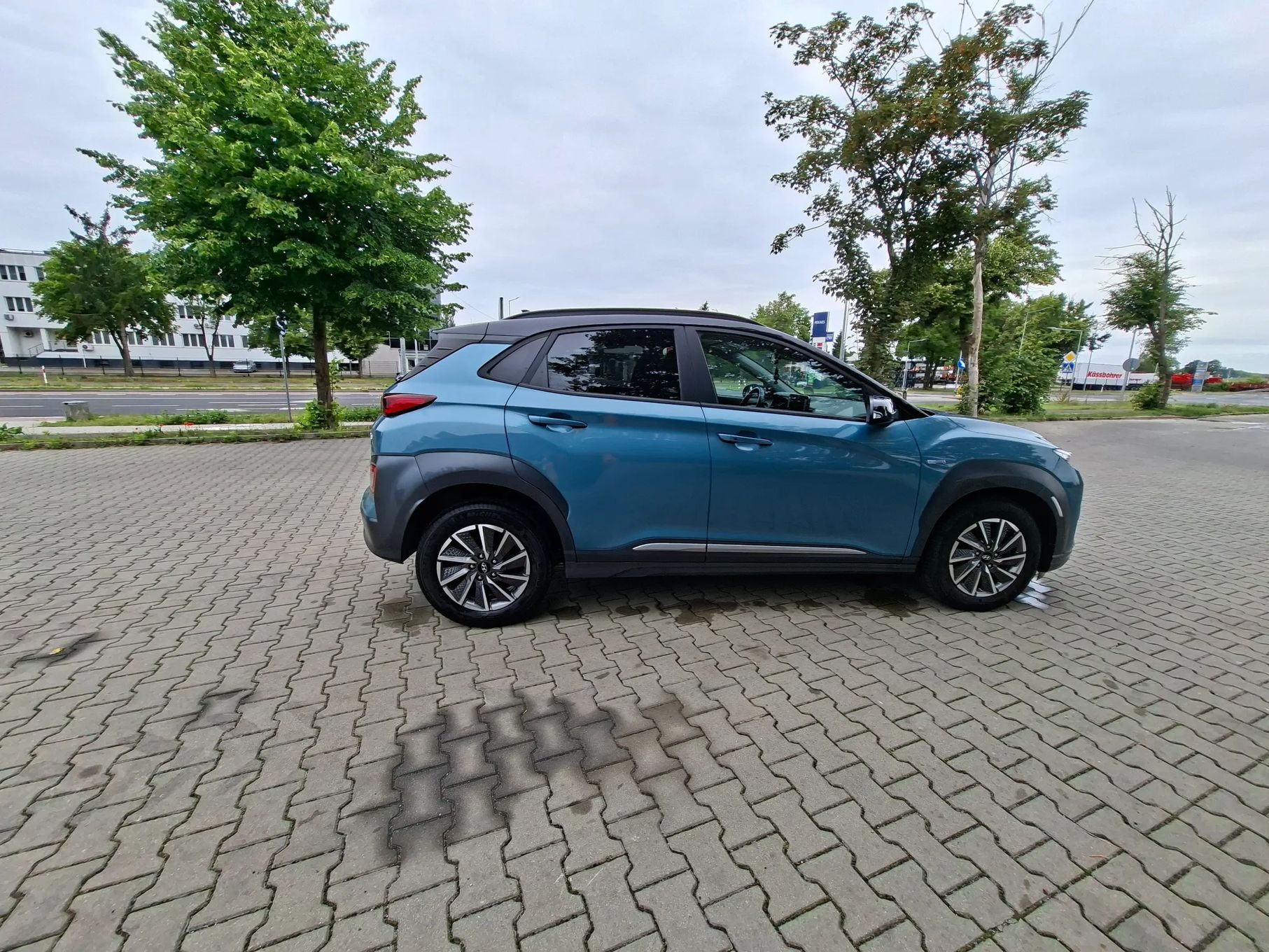 Hyundai Kona Hyundai Kona Electric 136KM Asystenci Zadbana