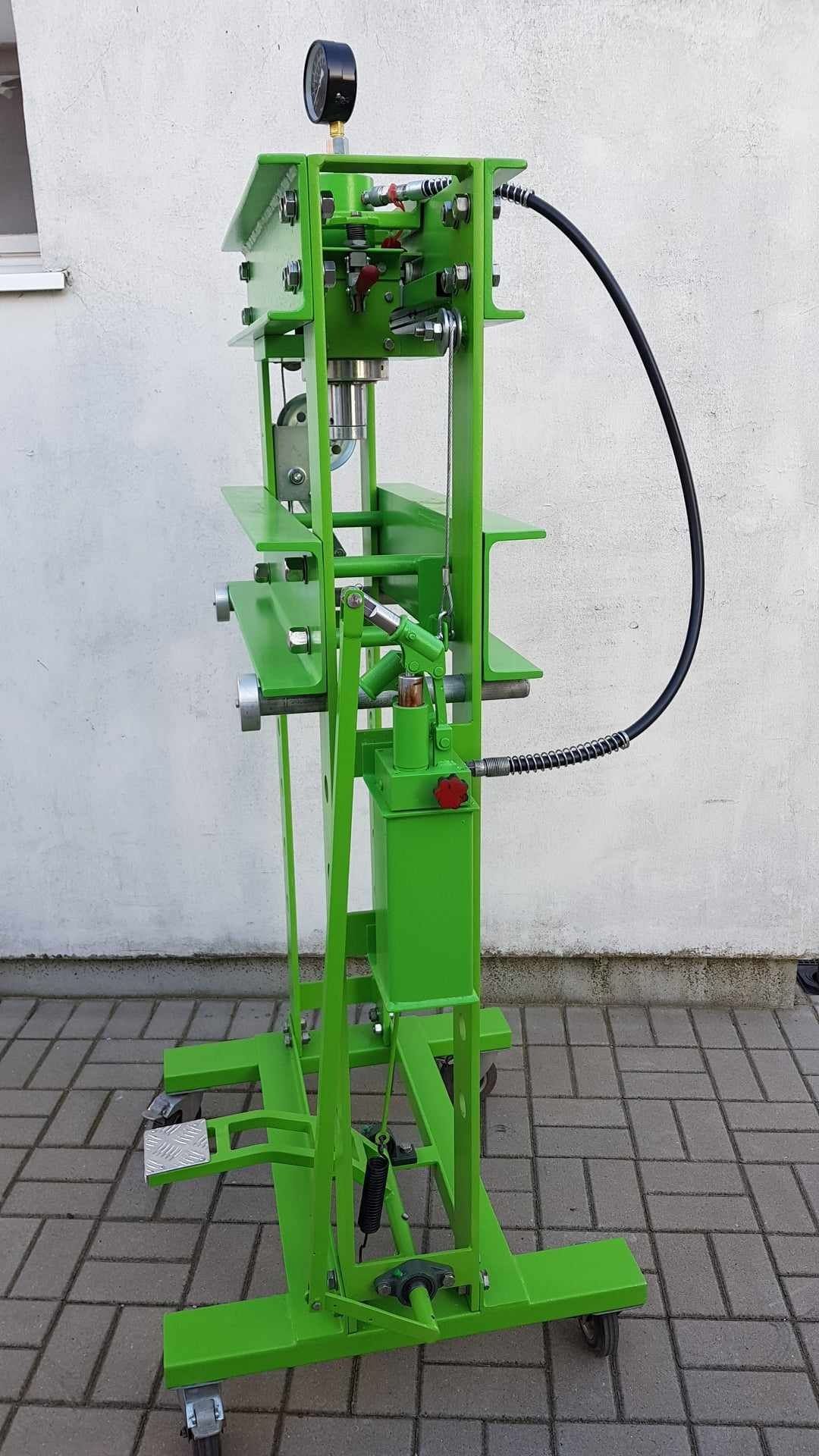 Solidna prasa hydrauliczna 30 ton, ruchomy cylinder, podnoszony stół