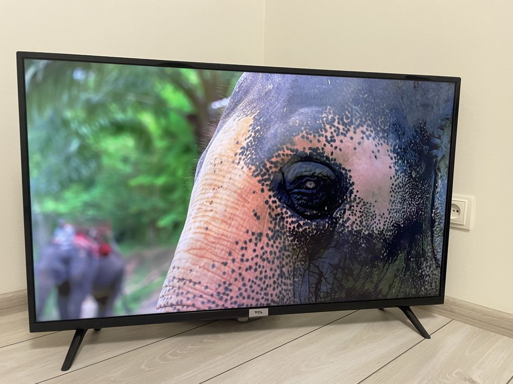 Телевізор TCL 43 smat tv 4K