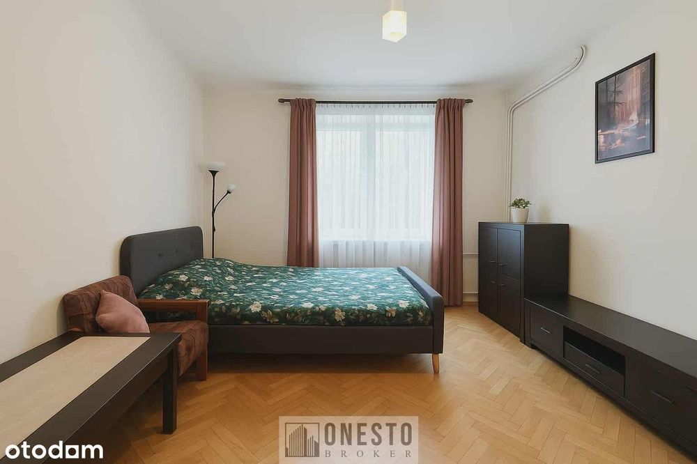 Na sprzedaż kawalerka przy al. Racławickich, 32,5m2