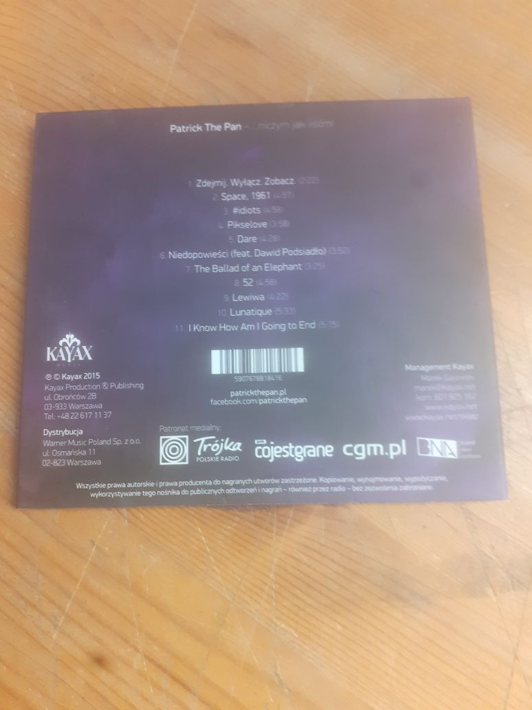 Płyta PatrickThePan
...niczym jak liśćmi
Z autografem.
Sprawna.