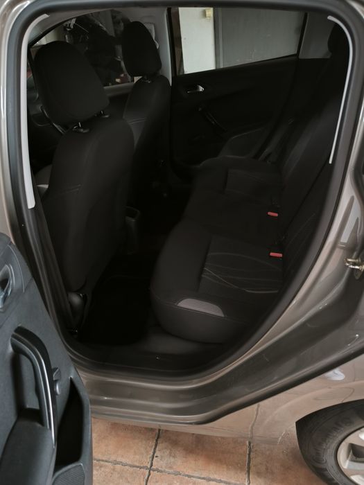 Peugeot 208  gasolina/gpl