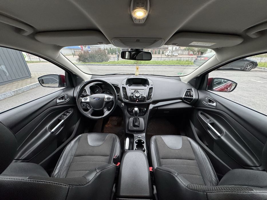 Продаєтся Ford Kuga 2015 року