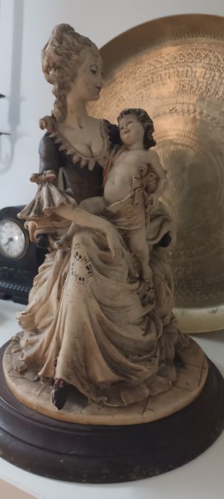 Estatueta em barro