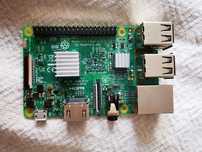 Raspberry Pi 3 Model B z oryginalną obudową – bardzo dobry stan