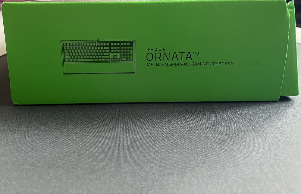 Продам клавітуру Razer ORNATA V2