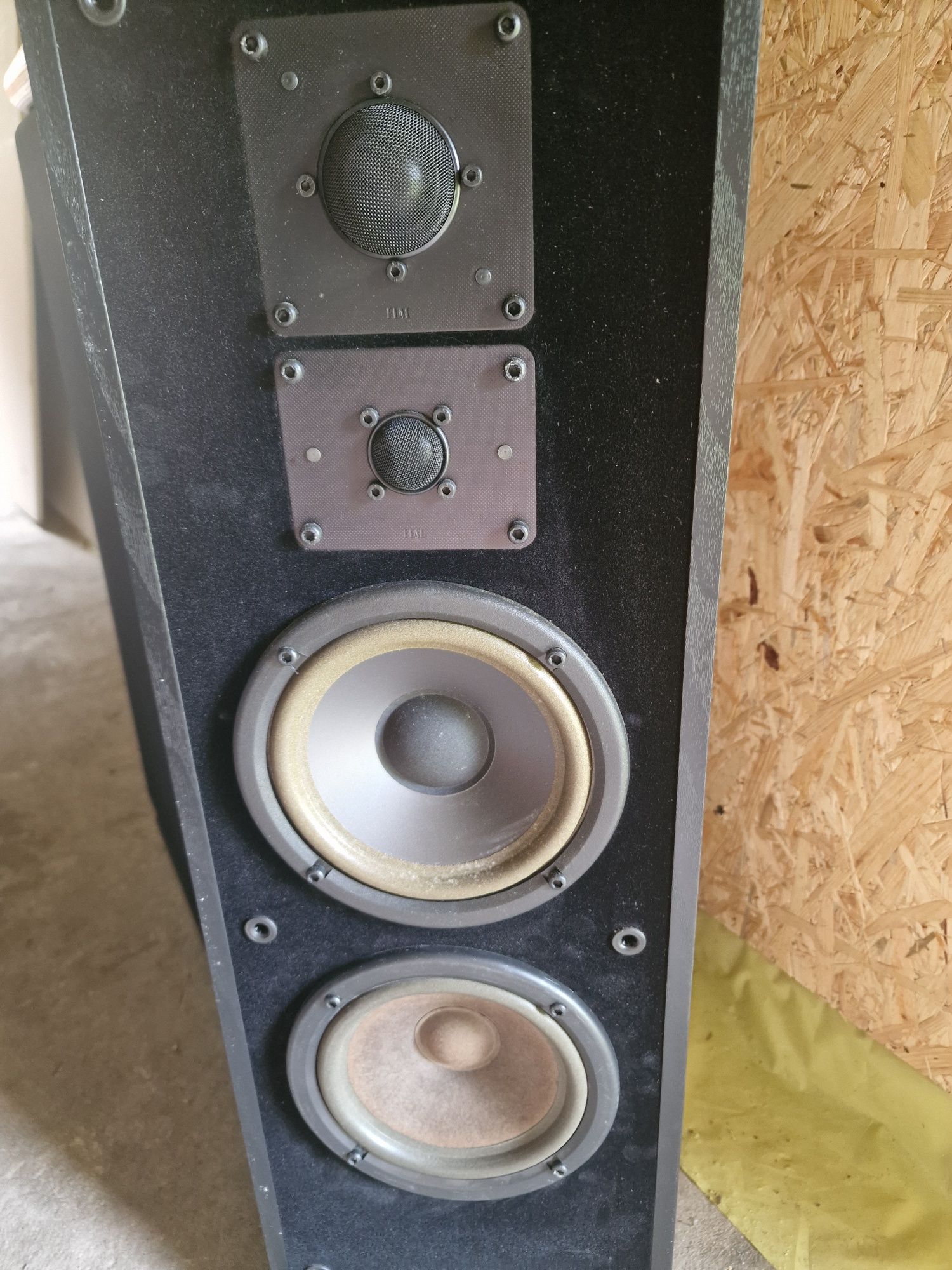 Kolumny elac el-100