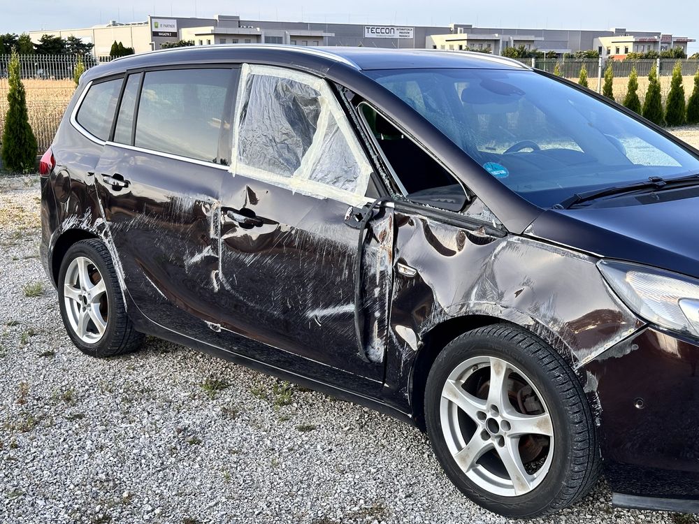 Opel Zafira C Tourer 1.4 Turbo 140 KM* 7 osob* Navi*Kamera*Martwe pole