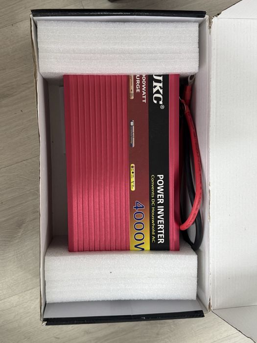 інвертор UKC 4000W Power Inverter