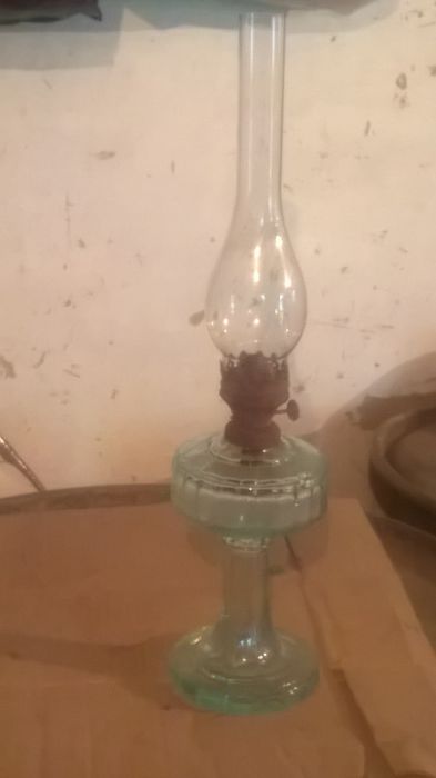 Керосиновая лампа эпохи СССР.