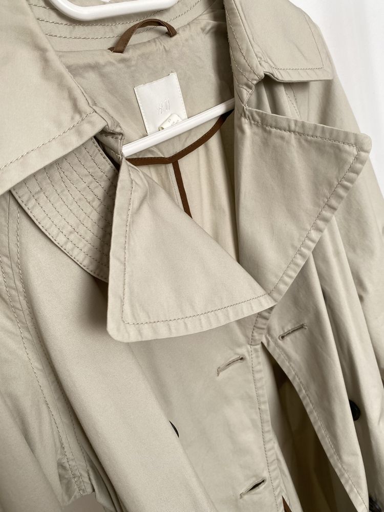 Тренч бежевого кольору H&M