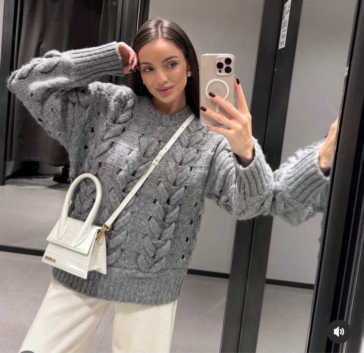 Сірий вʼязаний светр Zara