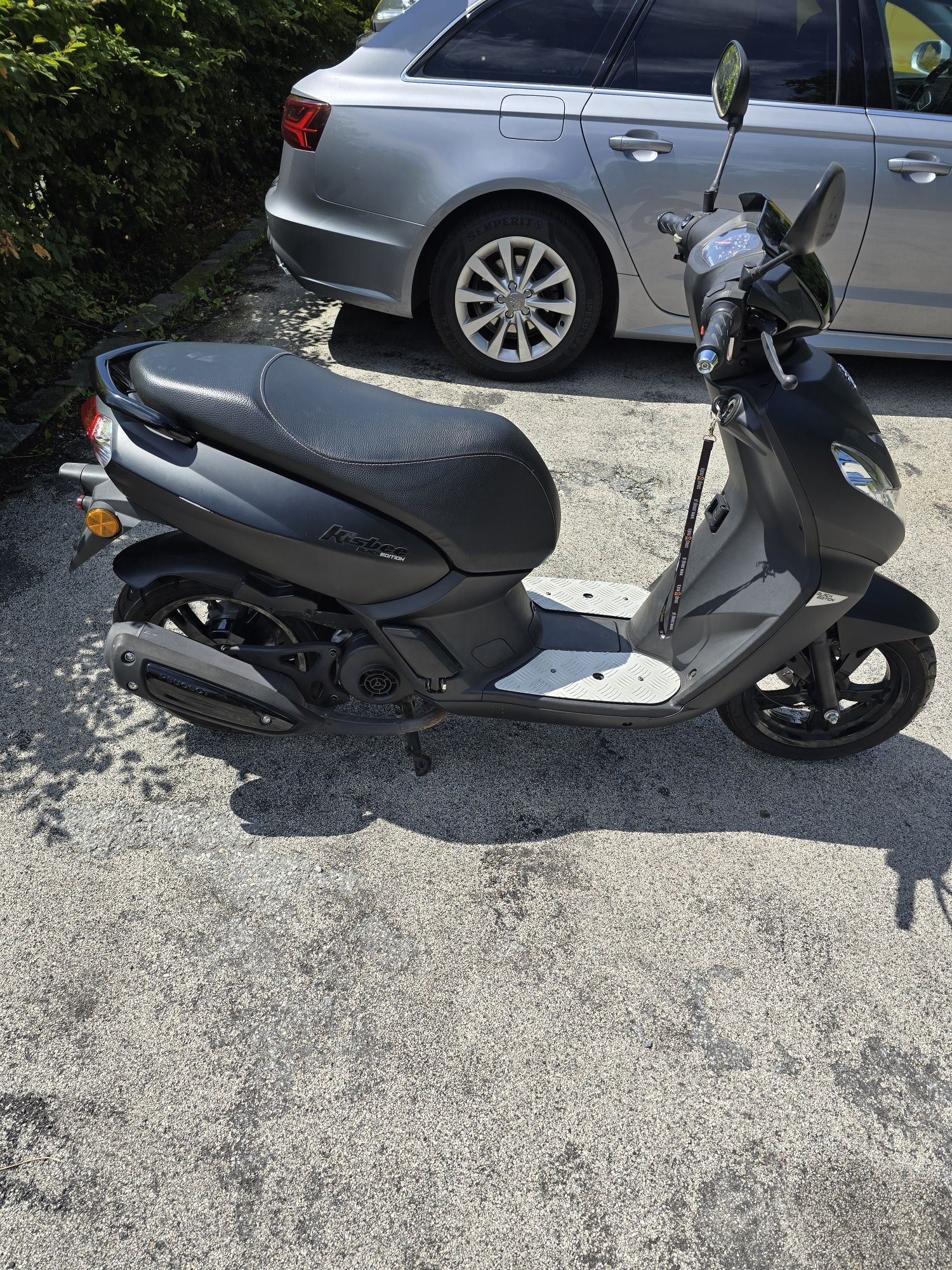 Peugeot Kisbee 50 2T black edition