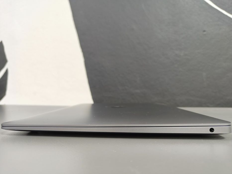 MacBook Air M1 2020 A2337 8/256