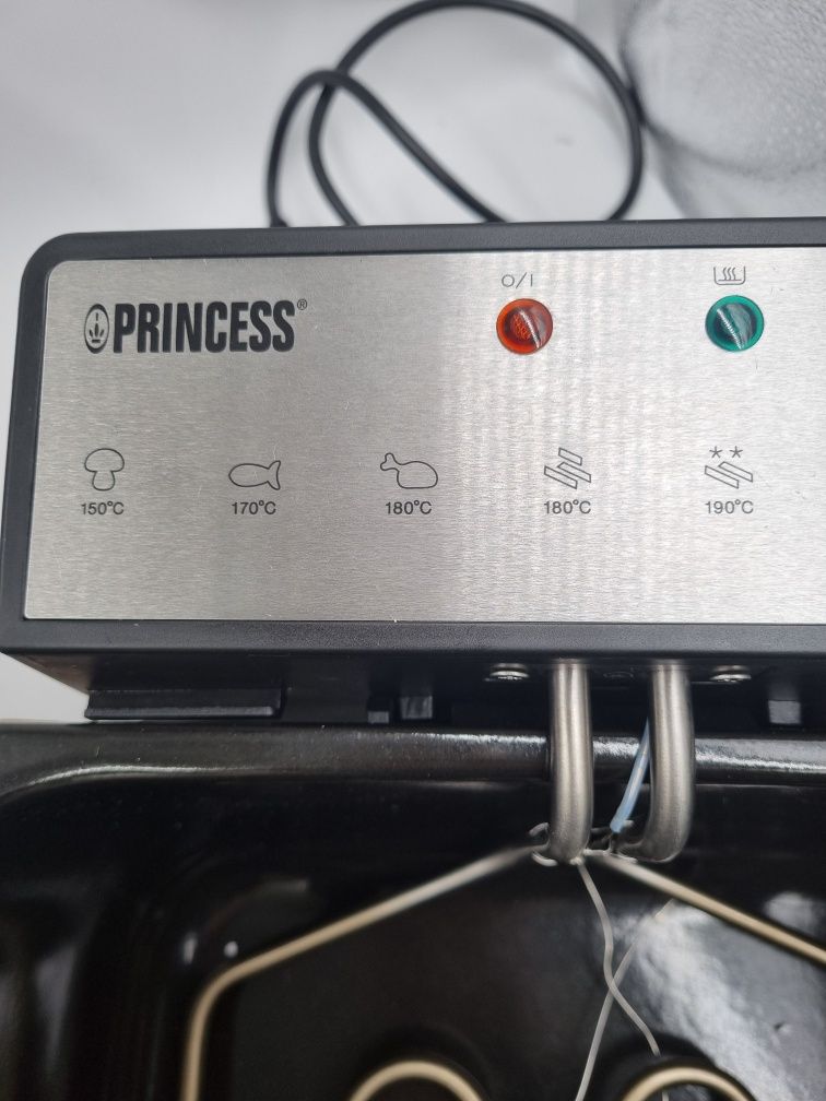 Frytkownica Princess z 3 koszami, pojemność 5 litrów