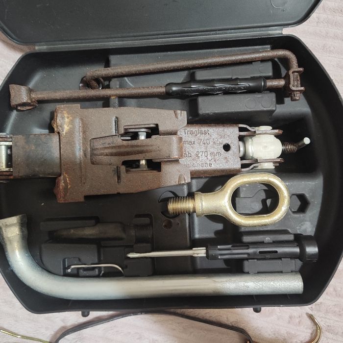 Kit de troca de pneu VW Polo 2001 6N2 + engate frontal de reboque