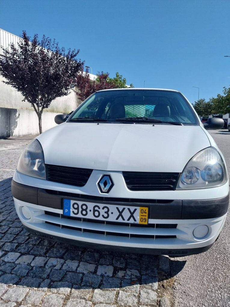 Renault Celio AC 04