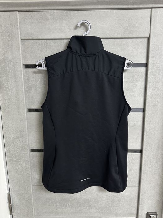 Жилетка Безрукавка Nike Running S розмір жіноча!