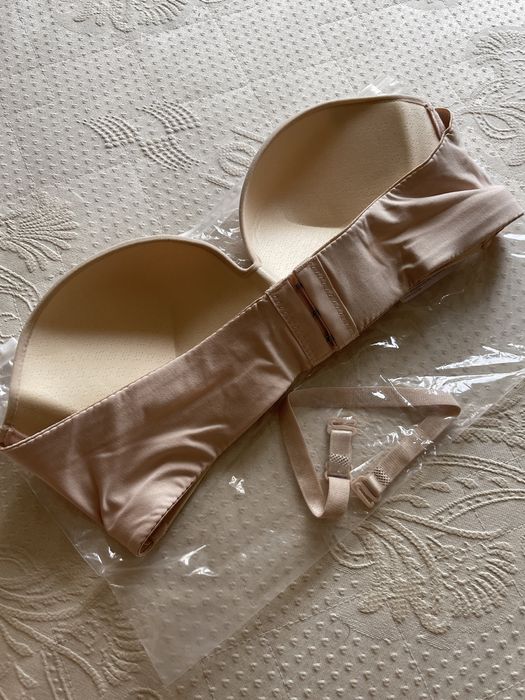 Новий бюстгалтер пуш ап