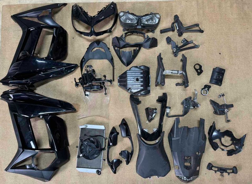 Пластик Kawasaki z1000sx