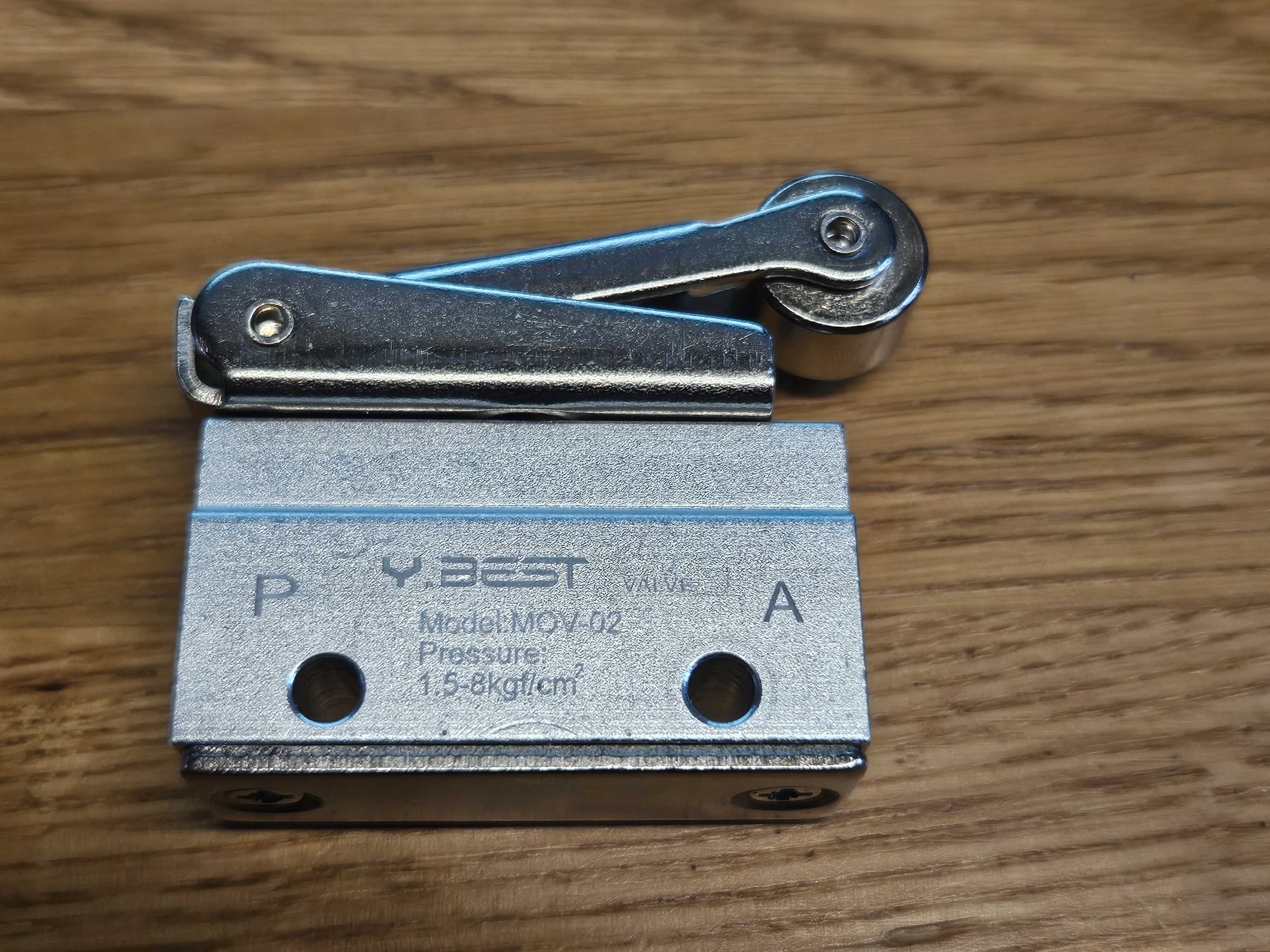 Krańcówka pneumatyczna zawór wyłącznik krańcowy 1/8"