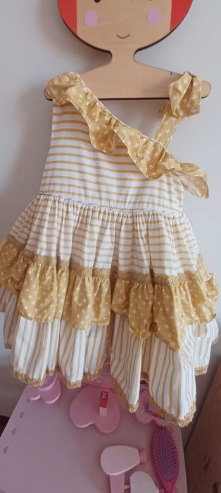 Vestido menina usado 2 vezes