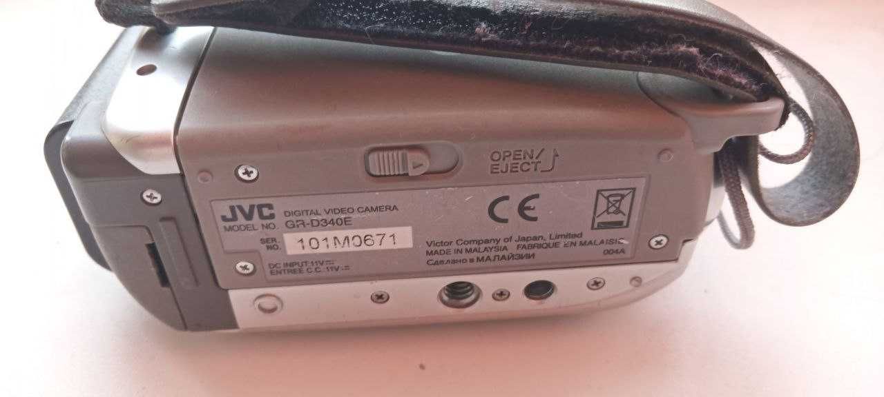 Видеокамера JVC GR-D340e